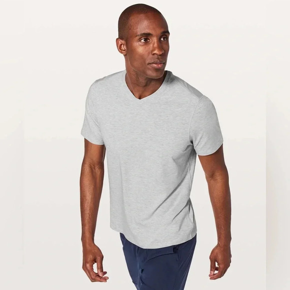 💛Lululemon 5 Year Basic V Shirt Short Sleeve Pima Cotton Blend Men’s Size Small - Picture 3 of 8